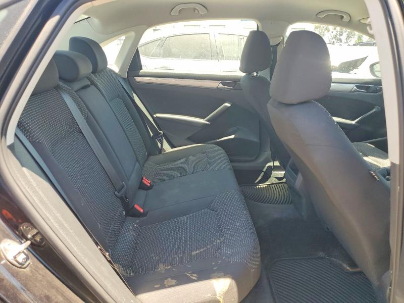 Photo 10 from auction – 2018 VOLKSWAGEN PASSAT with VIN 1VWAA7A33JC009873