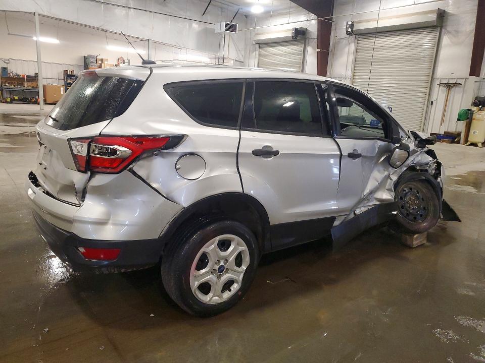 Photo 3 from auction – 2018 FORD ESCAPE with VIN 1FMCU0F75JUA09336