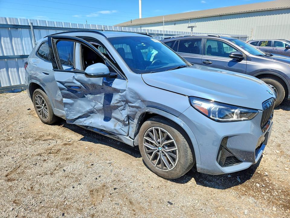 Photo 4 from auction – 2023 BMW X1 with VIN WBX73EF05P5W95585