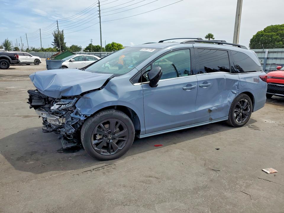 HONDA ODYSSEY 2023 with VIN 5FNRL6H7XPB048832 - Photo from auction