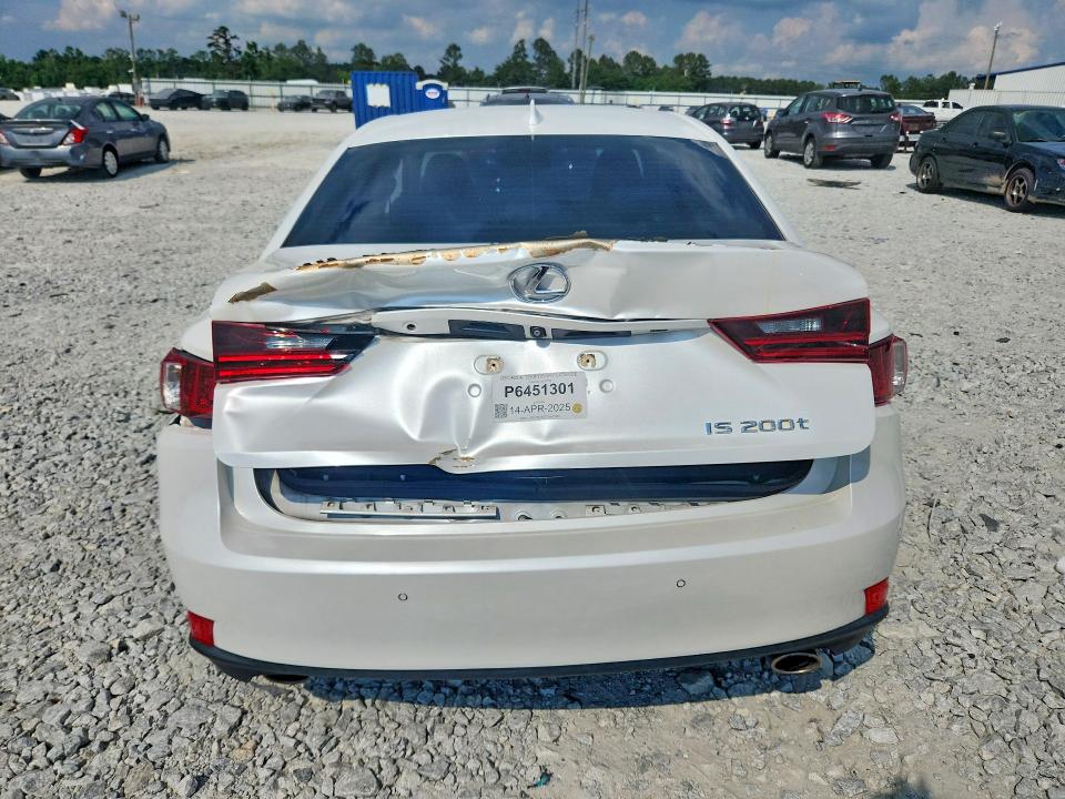Foto 6 de la subasta – 2016 LEXUS IS con VIN JTHBA1D21G5037738