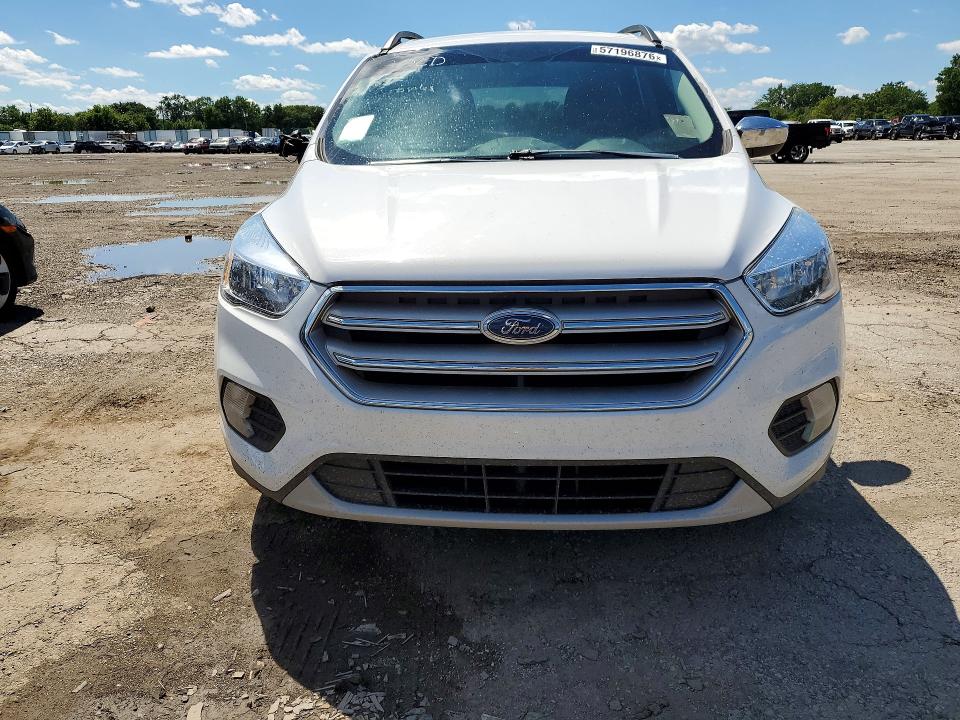 Photo 5 from auction – 2018 FORD ESCAPE with VIN 1FMCU9GD7JUC05318