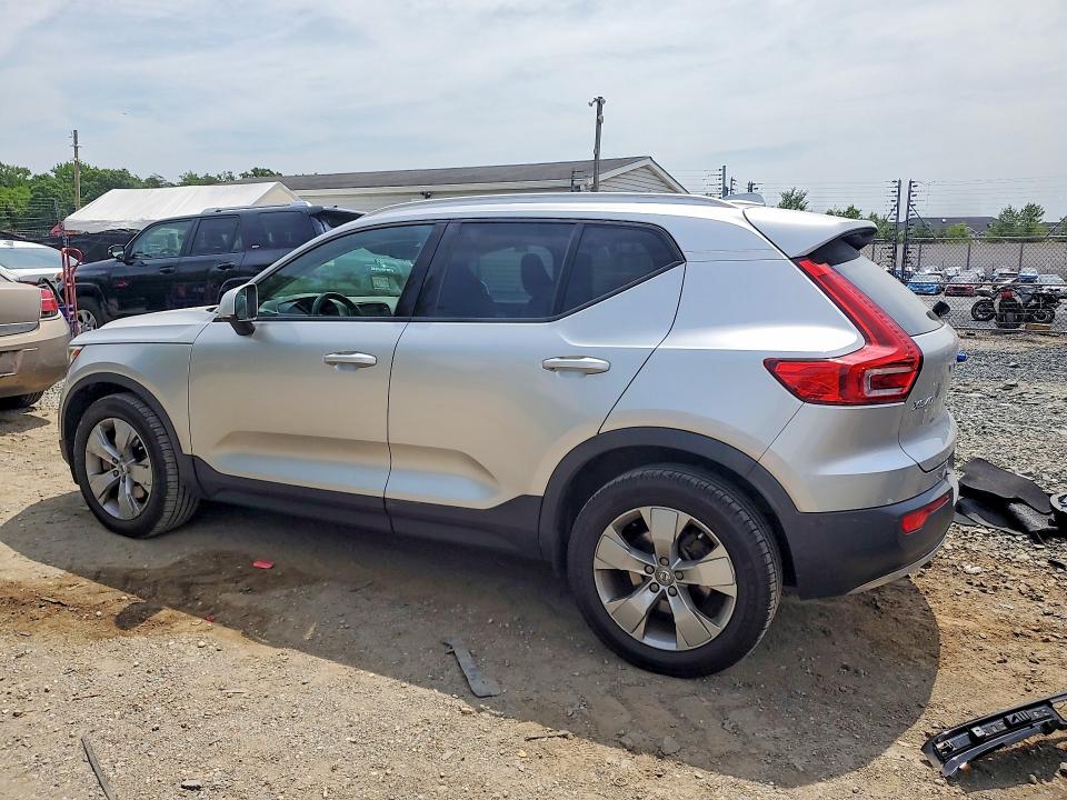 Photo 2 from auction – 2019 VOLVO XC40 with VIN YV4162UKXK2145352