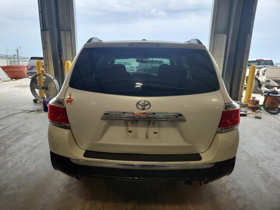 Photo 6 from auction – 2012 TOYOTA HIGHLANDER with VIN 5TDZA3EH9CS026179