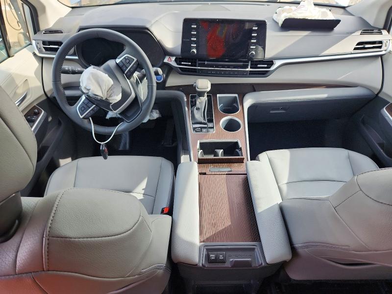 Photo 8 from auction – 2024 TOYOTA SIENNA with VIN 5TDYSKFC0RS118697