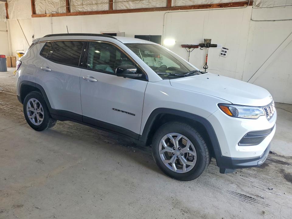 Photo 4 from auction – 2024 JEEP COMPASS with VIN 3C4NJDBN9RT104179