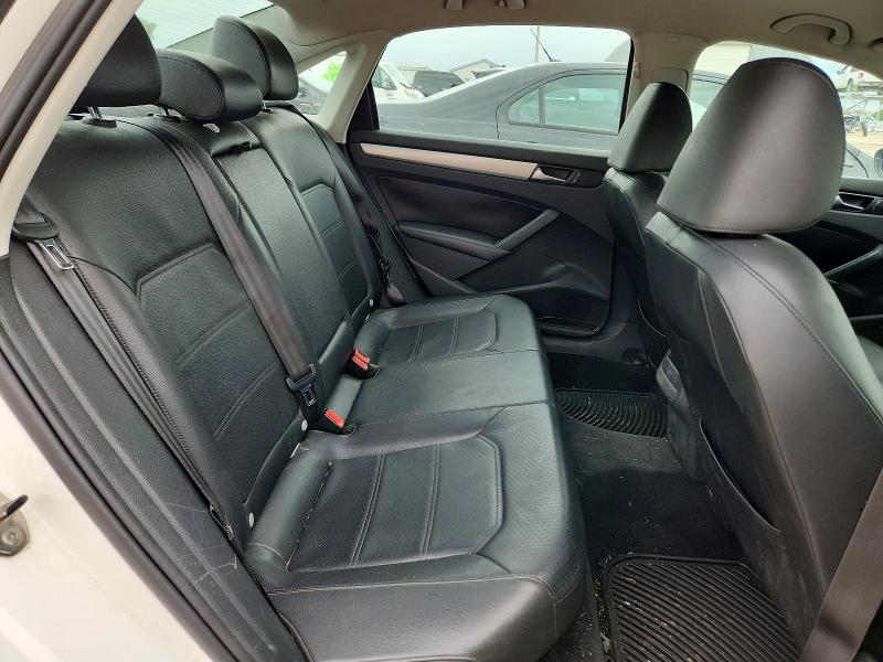 Photo 10 from auction – 2012 VOLKSWAGEN PASSAT with VIN 1VWBP7A38CC004268