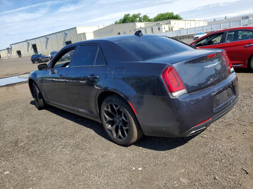 Photo 2 from auction – 2019 CHRYSLER 300 with VIN 2C3CCABGXKH559384