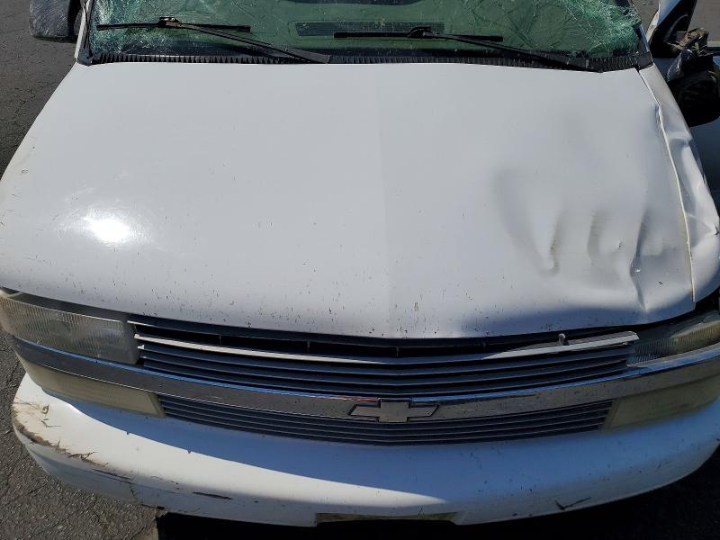 Photo 12 from auction – 2000 CHEVROLET ASTRO with VIN 1GNDM19W9YB123385