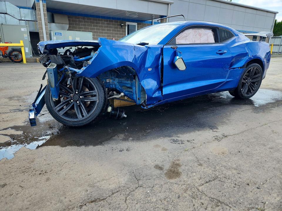 CHEVROLET CAMARO 2017 with VIN 1G1FD1RS0H0116263 - Photo from auction