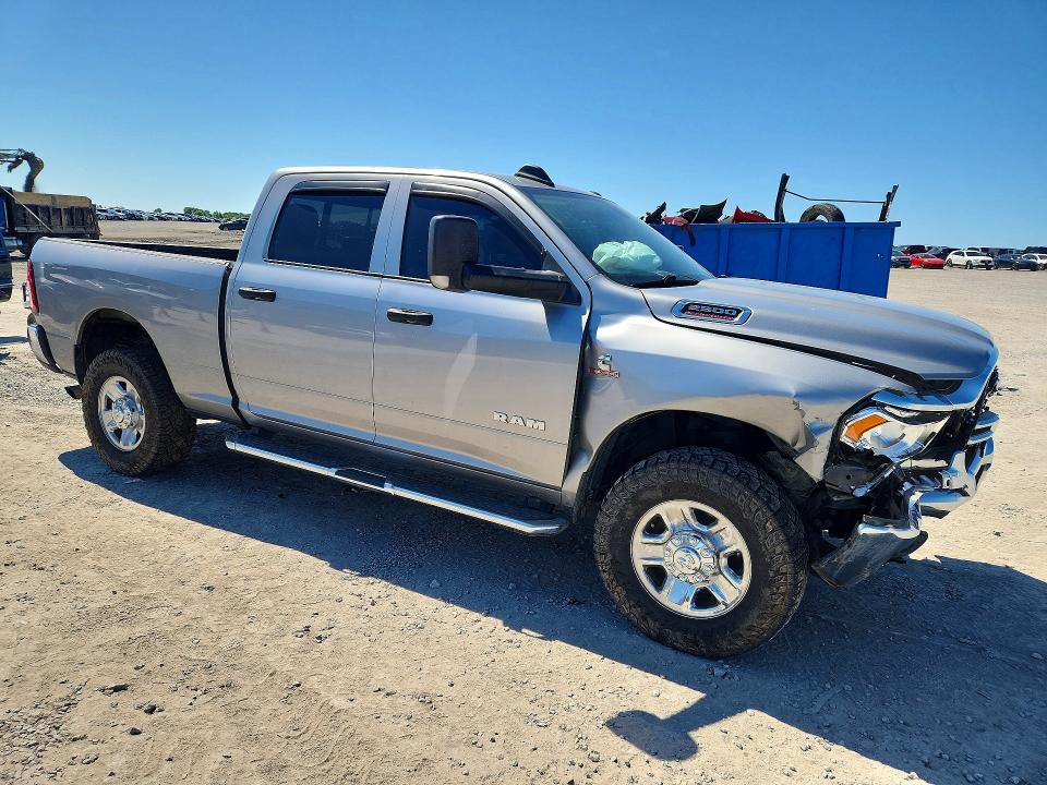 Photo 4 from auction – 2019 RAM 2500 with VIN 3C6UR5CL2KG539526