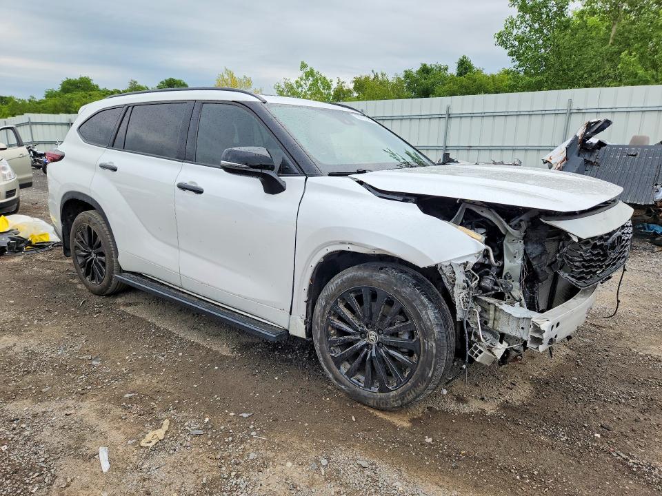 Photo 4 from auction – 2024 TOYOTA HIGHLANDER with VIN 5TDKDRBH8RS543983