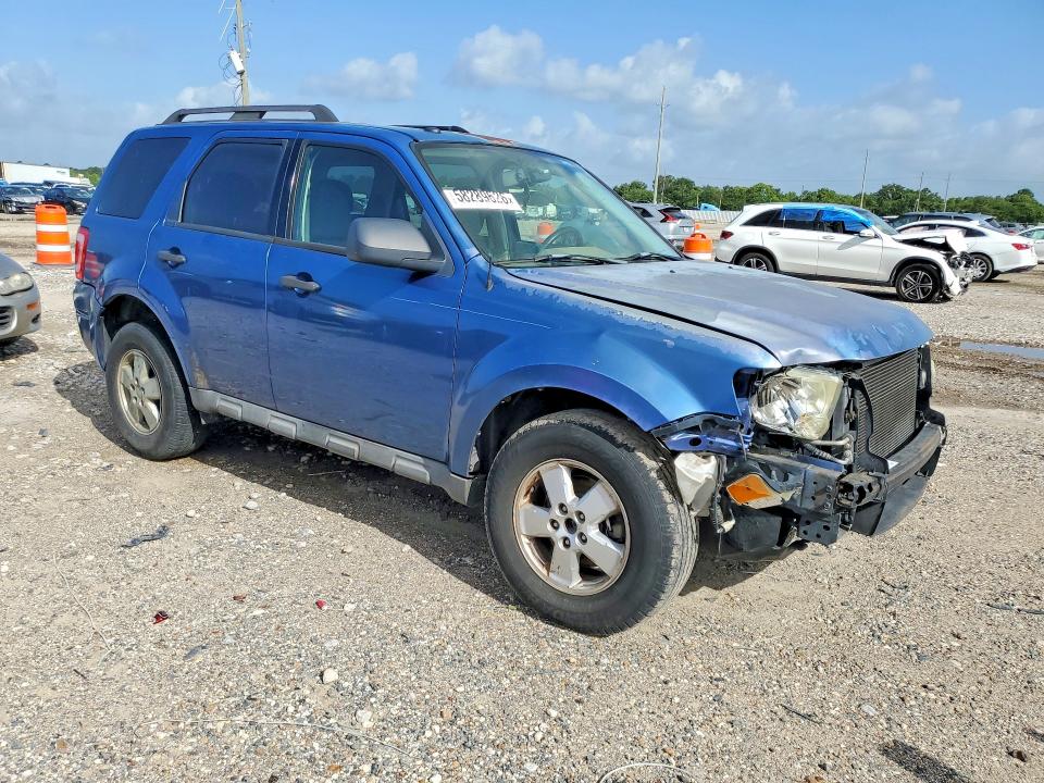 Photo 4 from auction – 2010 FORD ESCAPE with VIN 1FMCU0D79AKA12125