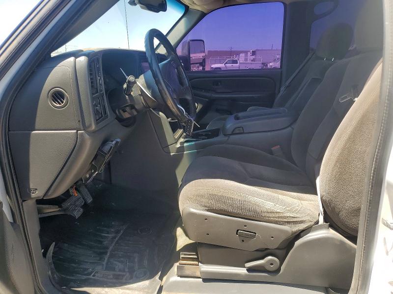 Photo 7 from auction – 2005 CHEVROLET SILVERADO with VIN 1GCHK23225F810014