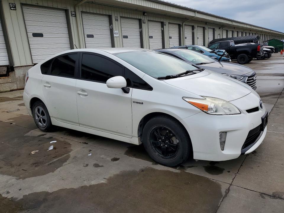 Photo 4 from auction – 2013 TOYOTA PRIUS with VIN JTDKN3DU3D1691176