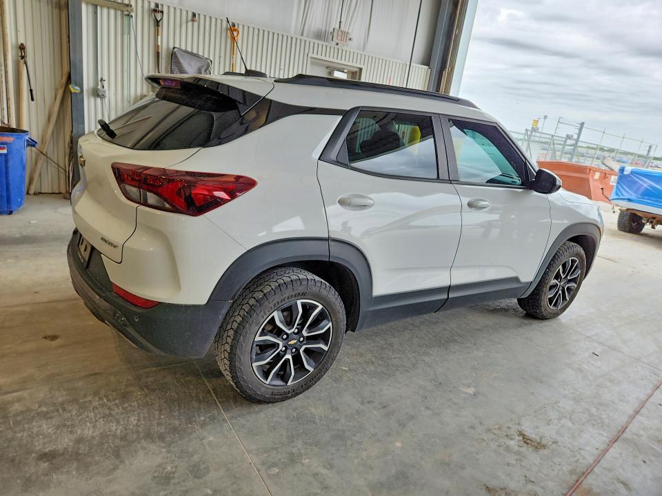 Photo 3 from auction – 2021 CHEVROLET TRAILBLAZR with VIN KL79MSSL4MB030382