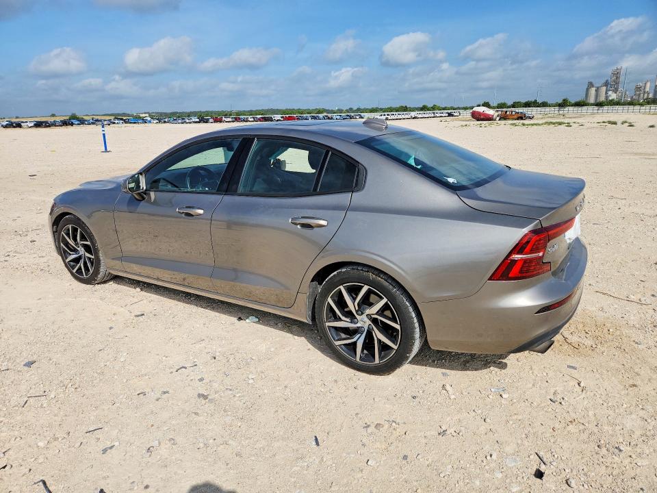Photo 2 from auction – 2019 VOLVO S60 with VIN 7JRA22TK7KG004999