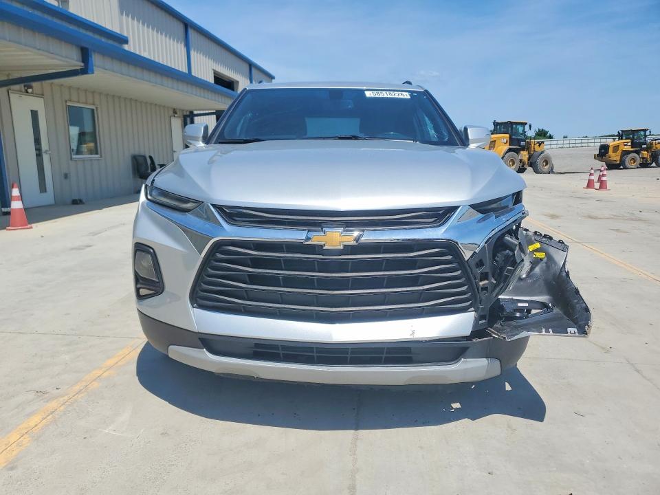 Photo 5 from auction – 2020 CHEVROLET BLAZER with VIN 3GNKBDR46LS651847