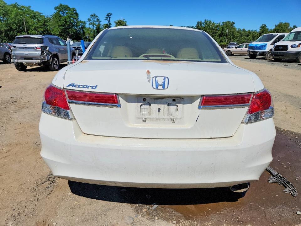 Photo 6 from auction – 2011 HONDA ACCORD with VIN 1HGCP2F36BA040801