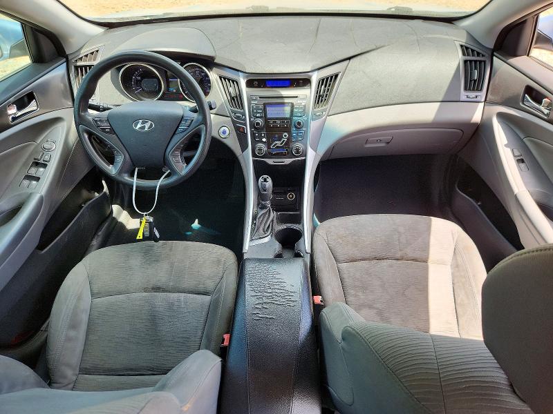 Photo 8 from auction – 2011 HYUNDAI SONATA with VIN KMHEC4A47BA012158