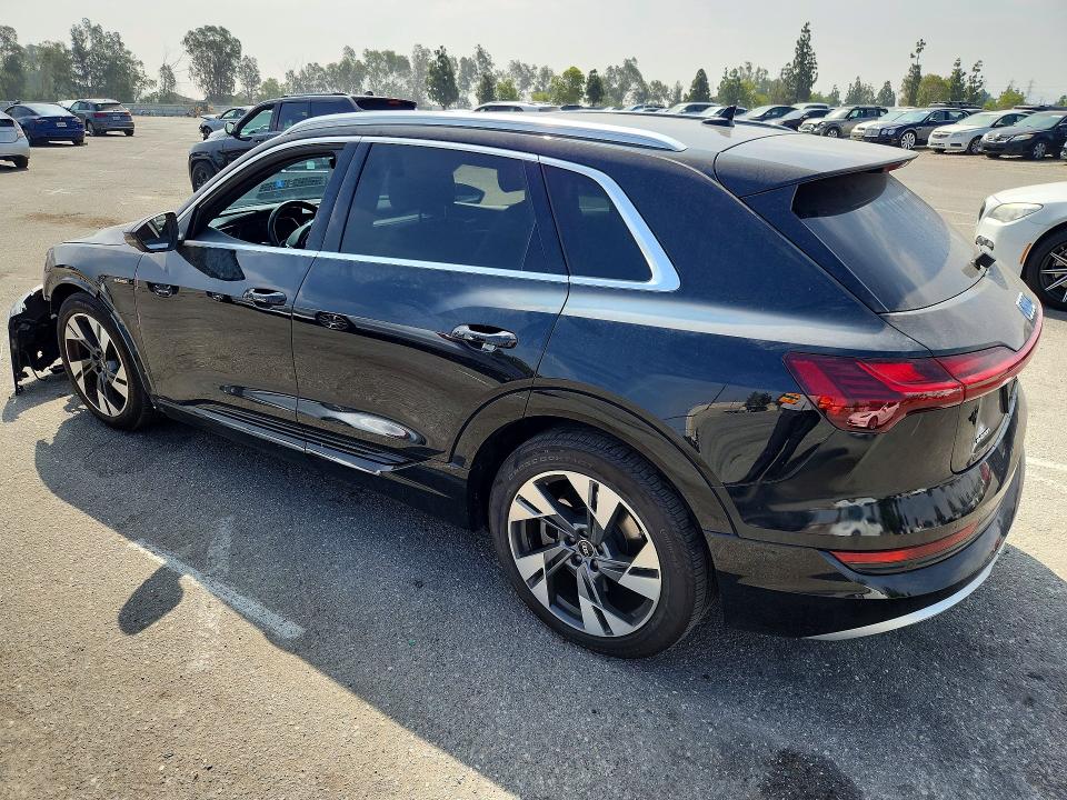 Photo 2 from auction – 2022 AUDI E-TRON with VIN WA1LAAGE8NB026143