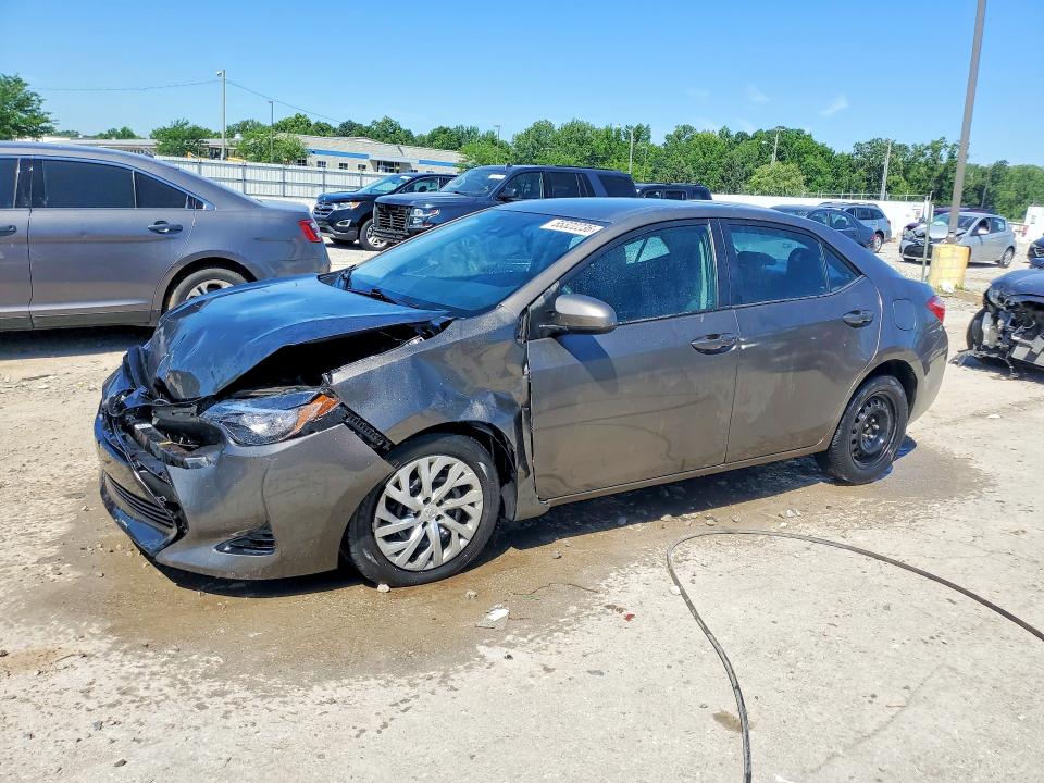 TOYOTA COROLLA 2018 with VIN 2T1BURHE5JC055696 - Photo from auction