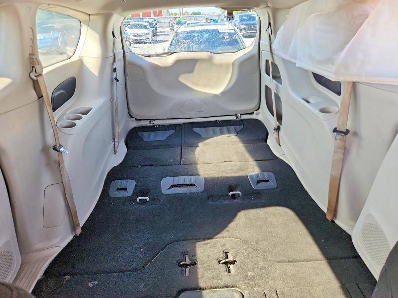 Photo 10 from auction – 2017 CHRYSLER PACIFICA with VIN 2C4RC1DG5HR579015