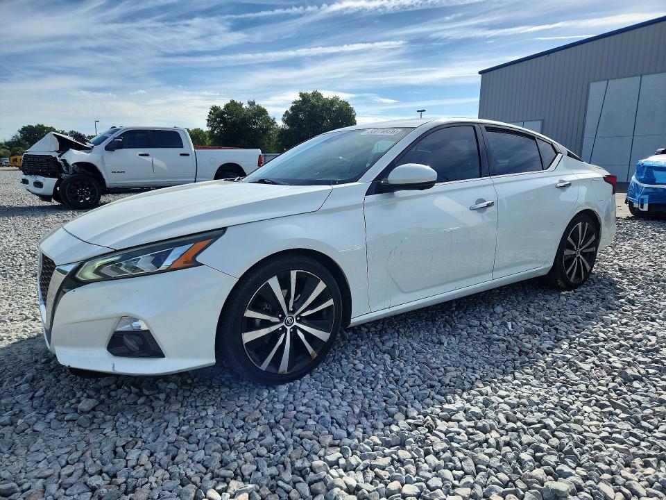 NISSAN ALTIMA 2019 with VIN 1N4BL4FVXKC109177 - Photo from auction