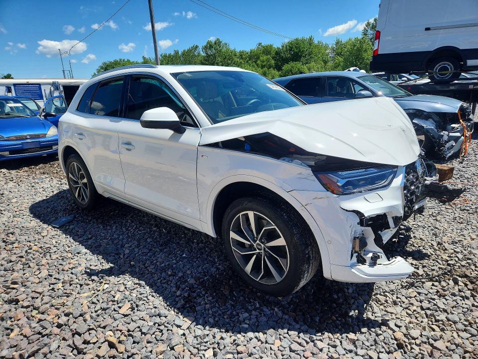 Photo 4 from auction – 2024 AUDI Q5 with VIN WA1FAAFY8R2024276