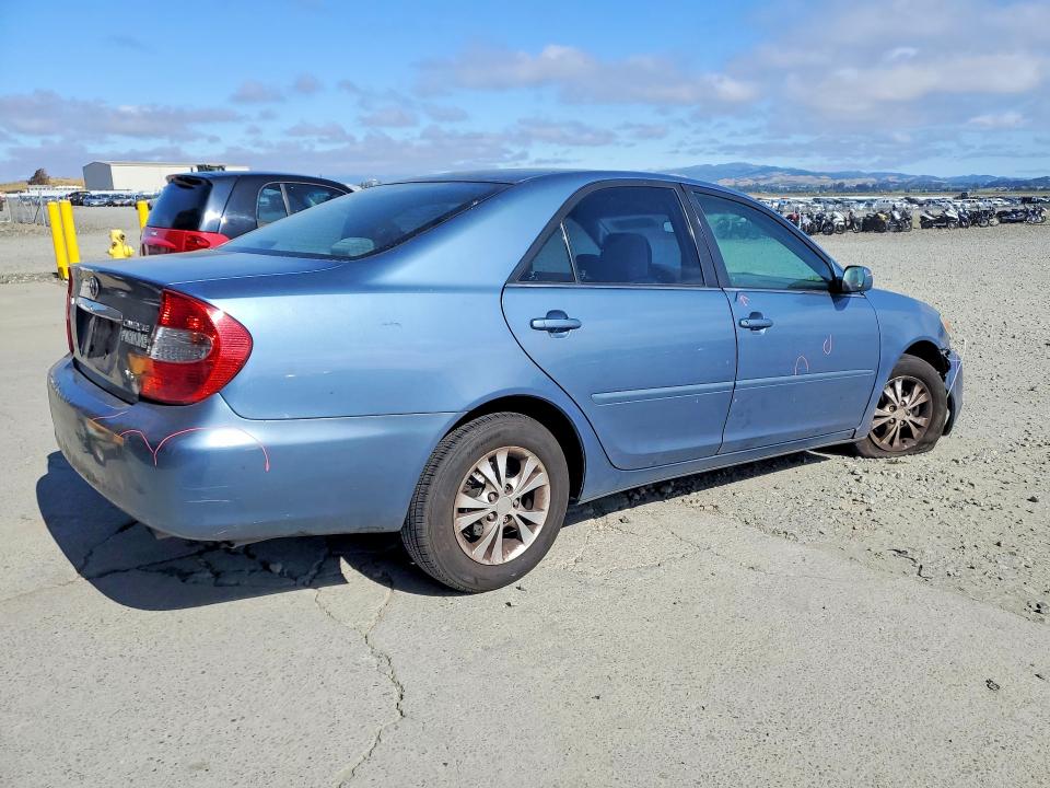 Photo 3 from auction – 2004 TOYOTA CAMRY with VIN 4T1BF32K94U586473