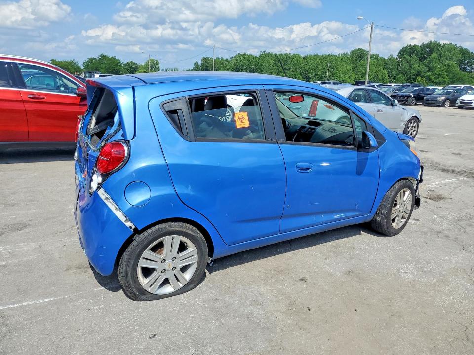 Foto 3 de la subasta – 2014 CHEVROLET SPARK con VIN KL8CD6S91EC415231