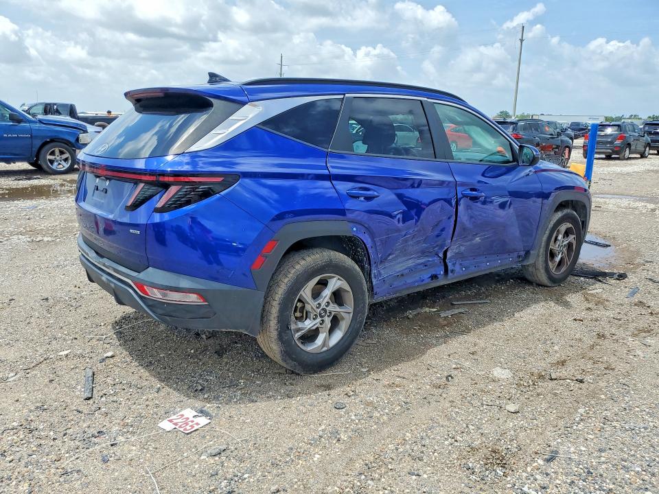 Photo 3 from auction – 2023 HYUNDAI TUCSON with VIN 5NMJBCAE5PH271186