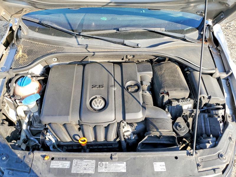 Photo 11 from auction – 2012 VOLKSWAGEN PASSAT with VIN 1VWBP7A33CC095899