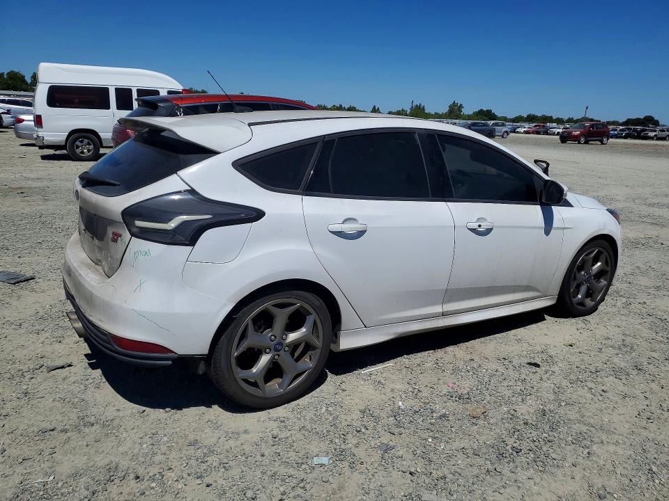 Photo 3 from auction – 2017 FORD FOCUS with VIN 1FADP3L93HL292946