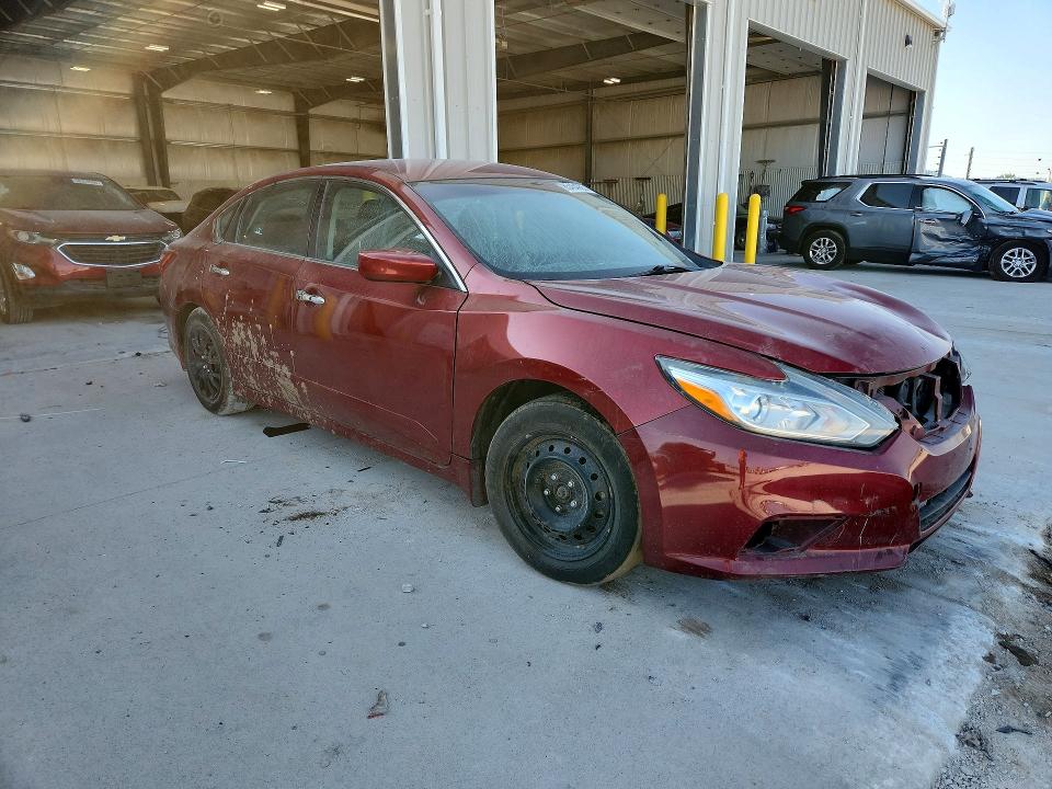 Photo 4 from auction – 2017 NISSAN ALTIMA with VIN 1N4AL3AP7HC234628