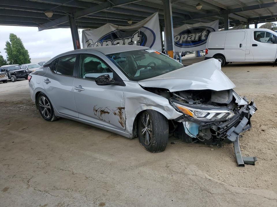Photo 4 from auction – 2020 NISSAN SENTRA with VIN 3N1AB8CV7LY219006