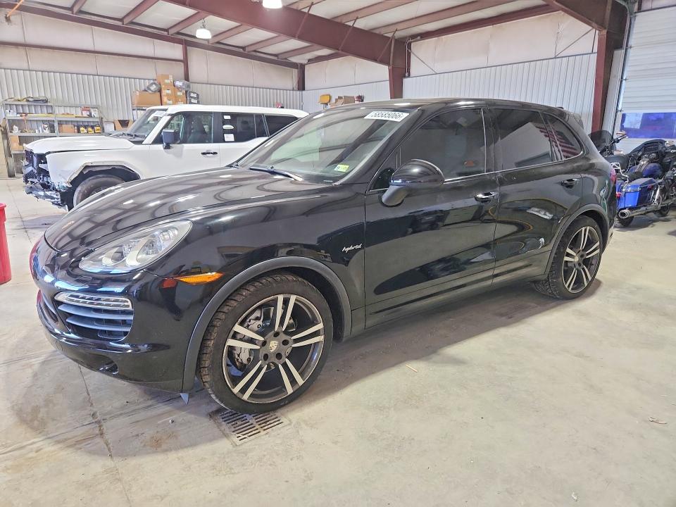 PORSCHE CAYENNE 2011 with VIN WP1AE2A28BLA92802 - Photo from auction