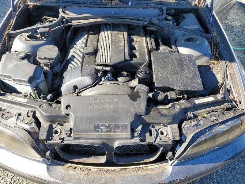 Photo 11 from auction – 2005 BMW 330 with VIN WBAEW53435PN37117