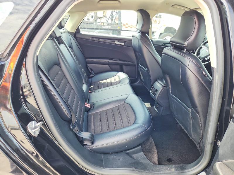 Photo 10 from auction – 2018 FORD FUSION with VIN 3FA6P0LU1JR124175