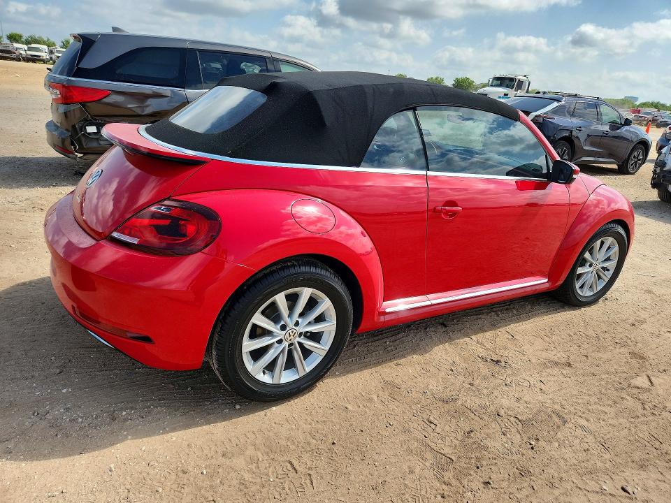 Photo 3 from auction – 2019 VOLKSWAGEN BEETLE with VIN 3VW5DAAT6KM505515