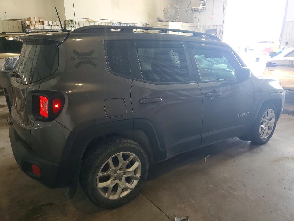 Photo 3 from auction – 2018 JEEP RENEGADE with VIN ZACCJABB4JPJ39667