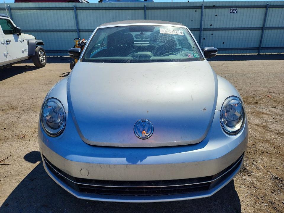 Photo 5 from auction – 2013 VOLKSWAGEN BEETLE with VIN 3VW8A7AT1DM812697