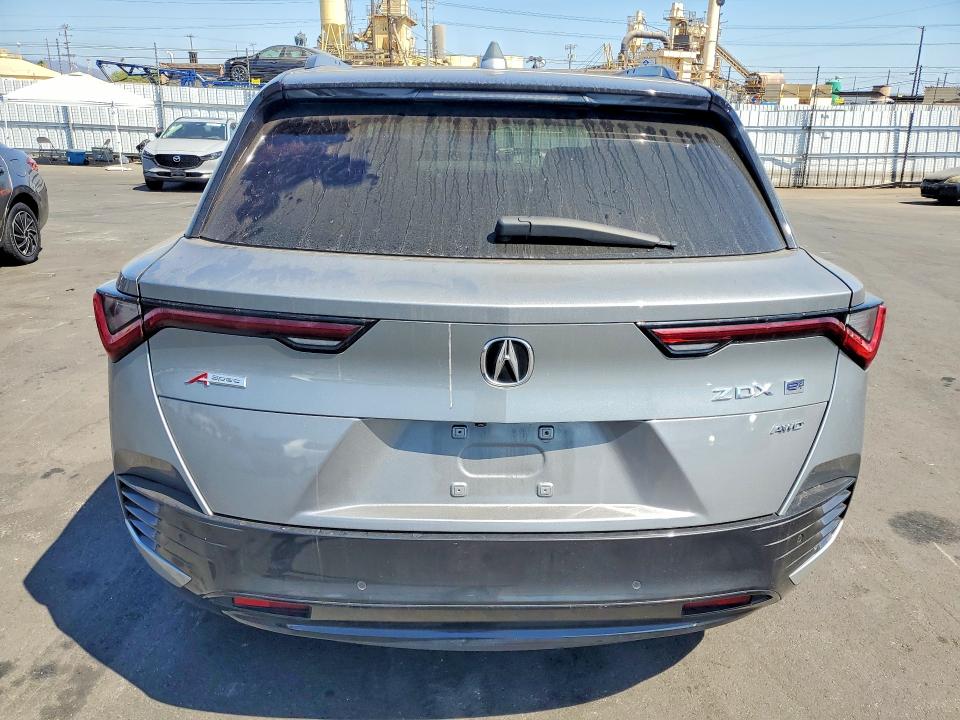Снимка 6 от търг – 2024 ACURA ZDX с VIN 4W5KHNRL0RZ503485