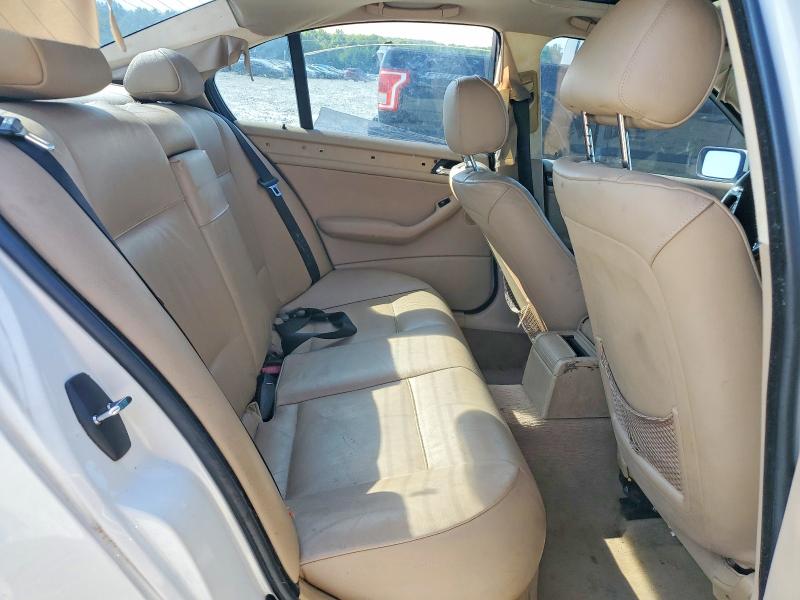 Photo 10 from auction – 2002 BMW 325 with VIN WBAET37492NG72717