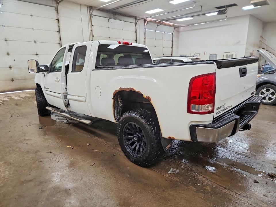 Photo 2 from auction – 2010 GMC SIERRA with VIN 1GTSKVE34AZ106273