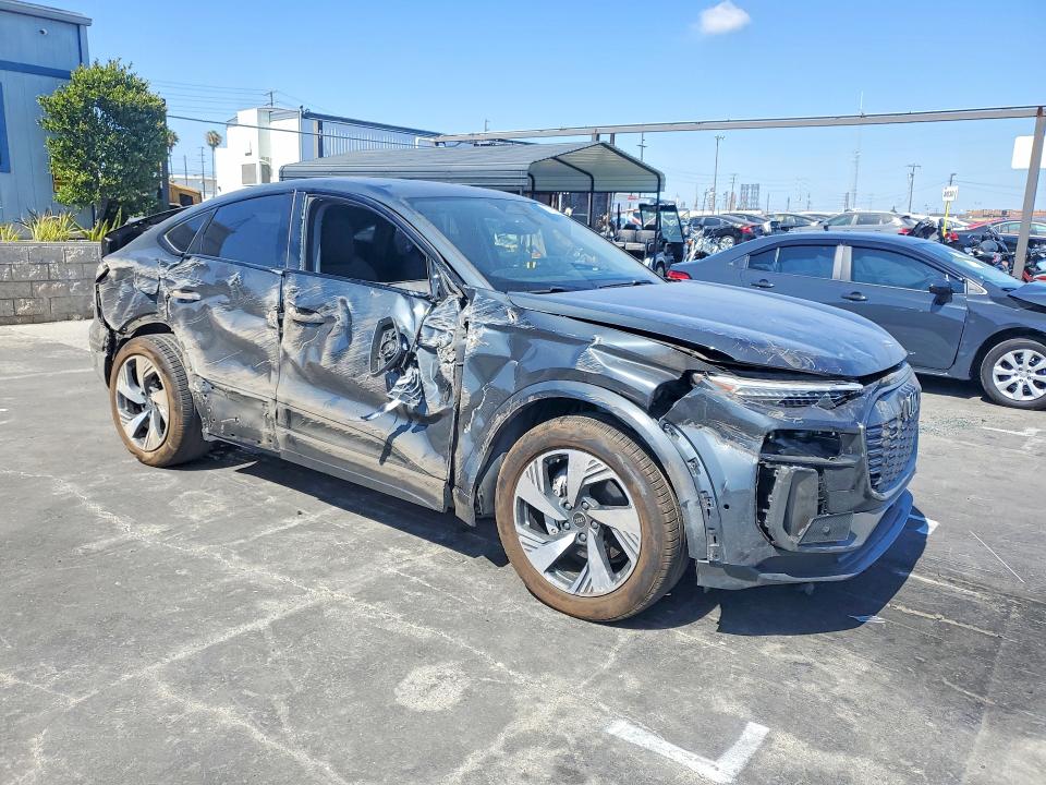 Photo 4 from auction – 2025 AUDI Q6 E-TRON with VIN WA1E4BGF2SA076262