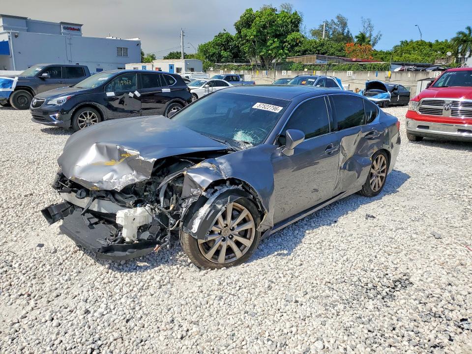 LEXUS GS 2013 with VIN JTHBE1BL8D5021709 - Photo from auction