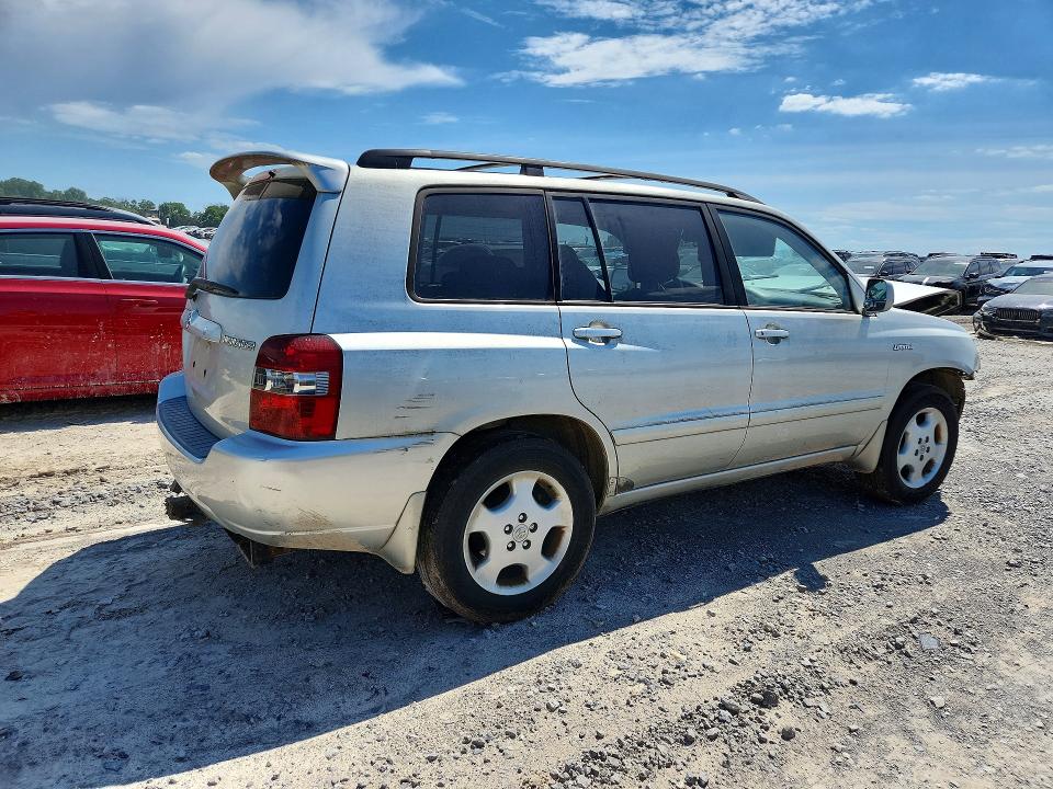Photo 3 from auction – 2004 TOYOTA HIGHLANDER with VIN JTEEP21A040037426
