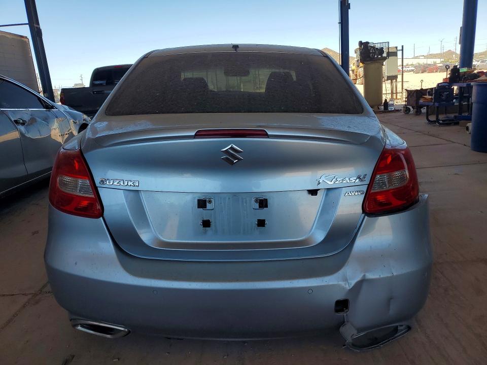Photo 6 from auction – 2011 SUZUKI KIZASHI with VIN JS2RF9A82B6110147