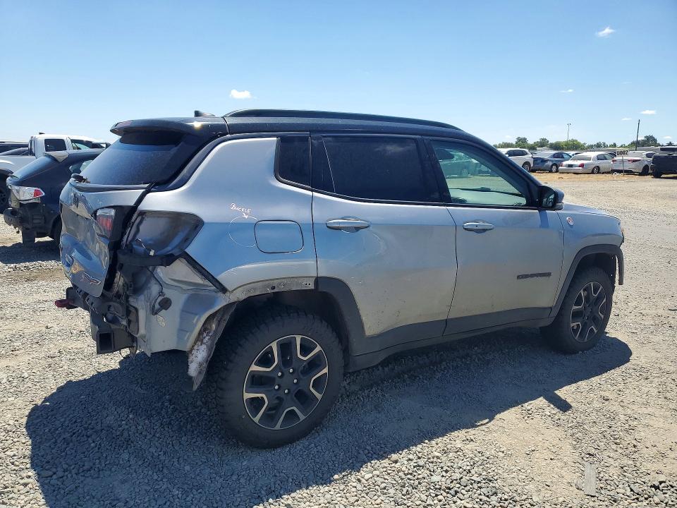 Photo 3 from auction – 2019 JEEP COMPASS with VIN 3C4NJDDB7KT668096
